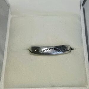 Chic Silver Women's Ring